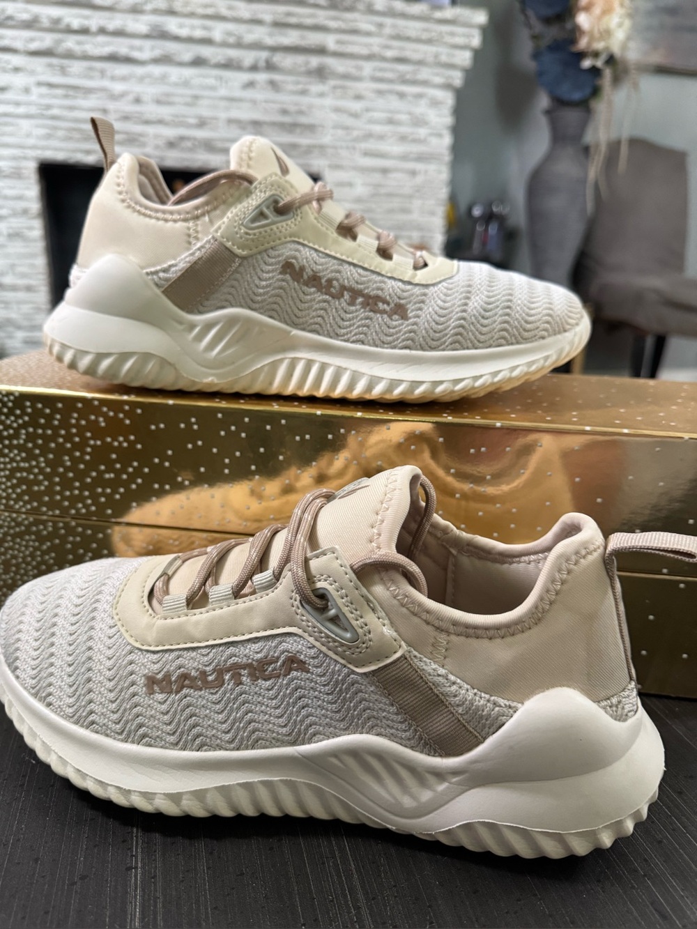 Nautica Danville Women’s Size 8 Cream Beige Lace-Up Athletic Sneakers